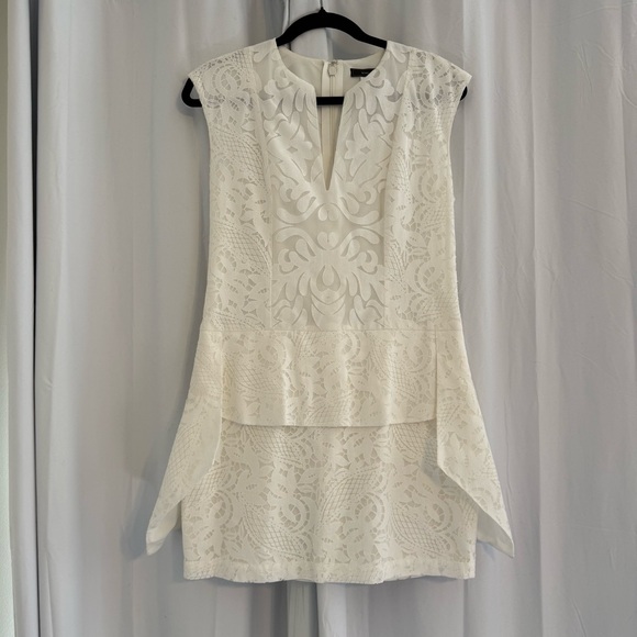 BCBGMaxAzria Dresses & Skirts - BCBG Max Azria Isabel White Lace Peplum Dress Women 4 Bridal Graduation Cocktail